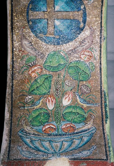 Fiori e uccelli, mosaico nella chiesa paleocristiana di Panagia Ahiropiitos o Panagia Acheiropoietos, detta anche Achiropita (non creata da mano umana), Salonicco, Macedonia Centrale, Grecia, V secolo (foto) da Unbekannt Unbekannt