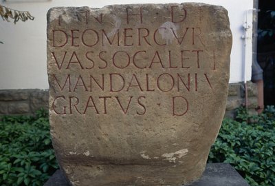 Iscrizione con dedica a Mercurio, lastra di arenaria, Bitburg, Renania-Palatinato, Germania, civiltà romana, II-III secolo d.C. da Unbekannt Unbekannt