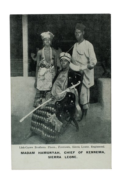 Madam Hamonyah, Capo di Kennema, Sierra Leone, c.1905-07 da Lisk Carew Brothers