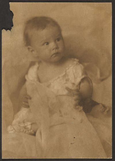 [Bambino con tulle] da Louis Fleckenstein