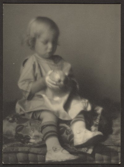 [Bambino con mela] da Louis Fleckenstein