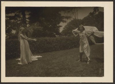 [Ballerine in giardino] da Louis Fleckenstein