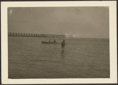 [Figure in un paesaggio marino] da Louis Fleckenstein
