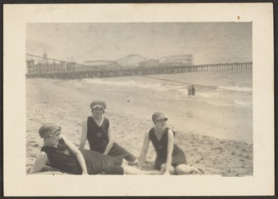 [Figure sulla spiaggia vicino al molo di Santa Monica] da Louis Fleckenstein