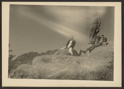 [Figure su Rocce] da Louis Fleckenstein