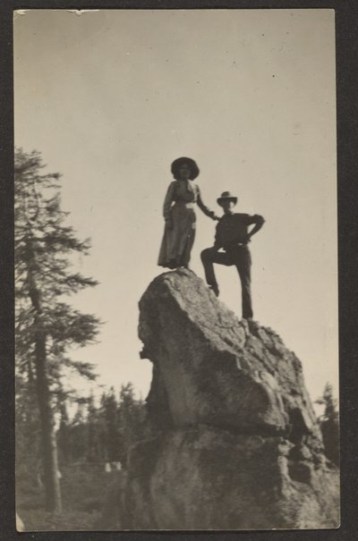 [Figure su Rocky Peak] da Louis Fleckenstein