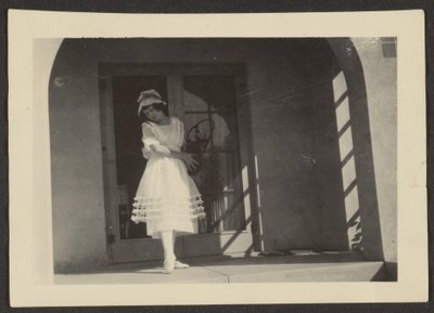 [Florence Dancing on Porch] da Louis Fleckenstein