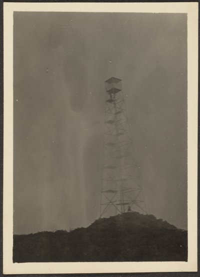 [Paesaggio con torre elettrica] da Louis Fleckenstein