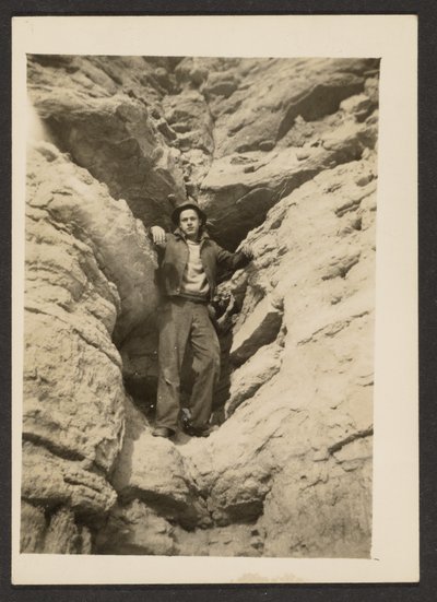 [Uomo tra le rocce] da Louis Fleckenstein