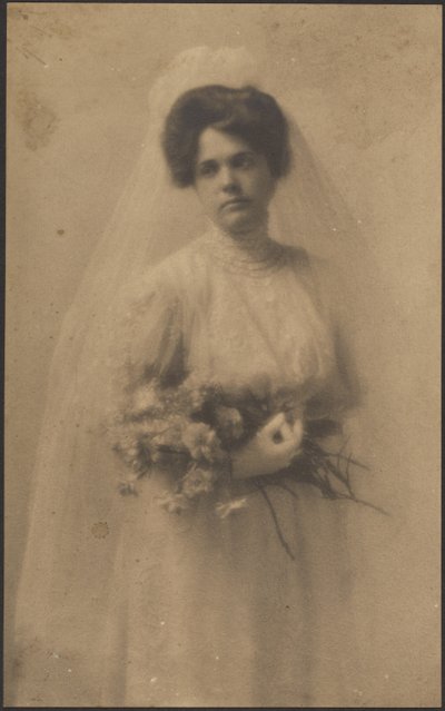 [Ritratto di sposa con bouquet] da Louis Fleckenstein