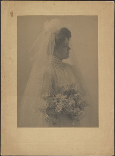 [Ritratto di sposa con bouquet] da Louis Fleckenstein