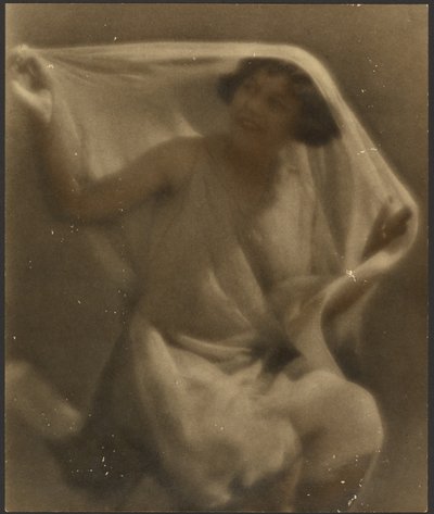 [Ritratto di donna che indossa il velo]. da Louis Fleckenstein