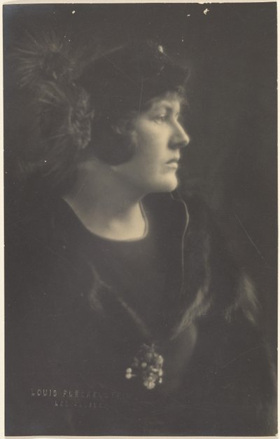 [Ritratto di donna in pelliccia] da Louis Fleckenstein