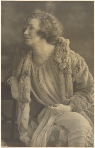 [Ritratto di donna in pelliccia] da Louis Fleckenstein