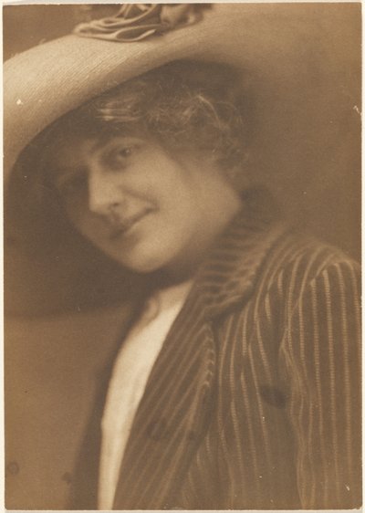 [Ritratto di donna con blazer a righe] da Louis Fleckenstein