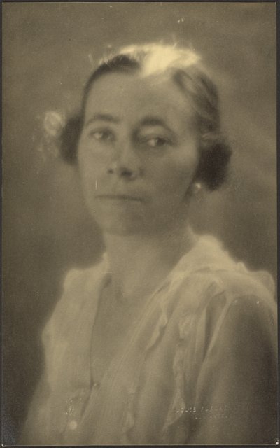 [Ritratto di una donna in camicetta bianca] da Louis Fleckenstein