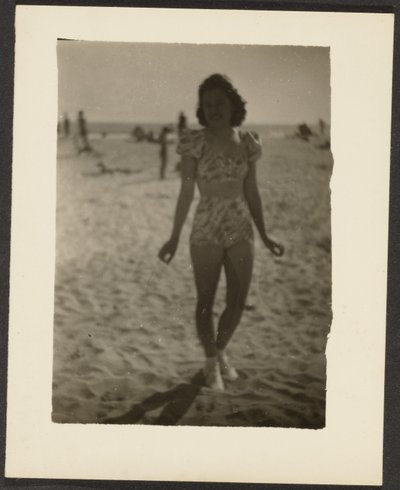 [Donna in bikini] da Louis Fleckenstein