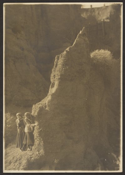 [Giovani donne a Rocky Ravine] da Louis Fleckenstein
