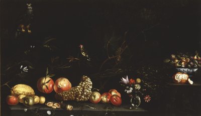 Natura morta con frutta, fiori, un falco e un cardellino da Luca Forte