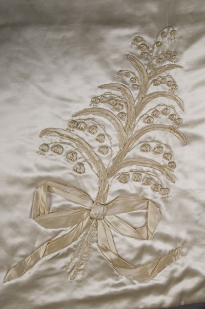Abito da sposa (dettaglio) da Lucy Christiana Lady Duff Gordon
