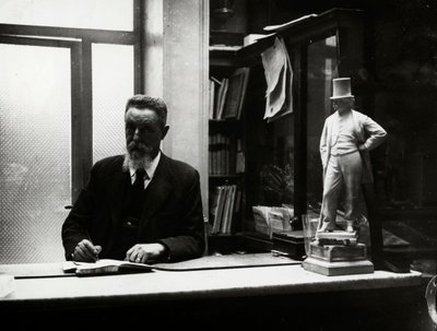 Mr. Gubinelli, last manager of the Antico Caffè Greco on Via Condotti da Luigi Leoni