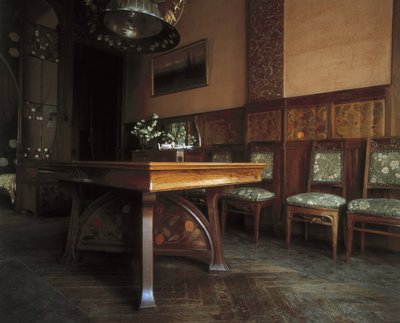 La sala da pranzo, Casa Nava (1901-1907), a Reus - Lluis Domènech i Montaner (1850-1923). Casa Navas. 1901-1907. SPAGNA. Reus. Casa Navas. Sala da pranzo, con mobili di Gaspar Homar i Mesquida. Modernismo. Architettura. da Luis Domenech i Montaner