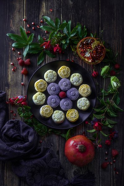 Dolci della luna autunnali e melograni da Lydia Jacobs