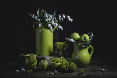 Elegante natura morta verde da Lydia Jacobs