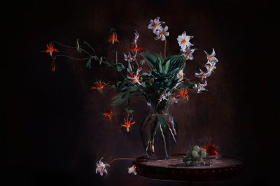 Natura morta floreale in stile malinconico da Lydia Jacobs