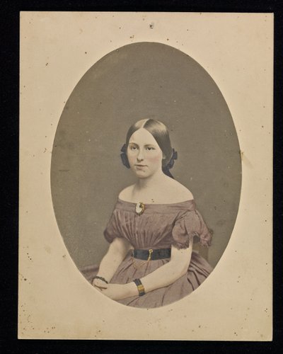 [Ritratto di una giovane donna] da M.A. Root