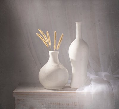 Vasi bianchi, luce soffusa da Margareth Perfoncio