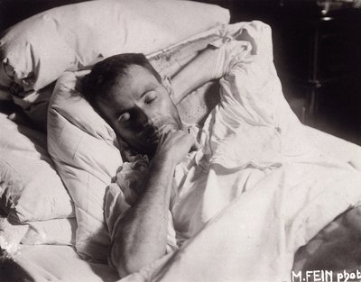Egon Schiele sul letto di morte da Martha Fein