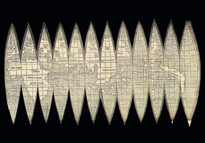 Mappa del mondo sotto forma di un set di globi terrestri, 1507 da Martin Waldseemuller