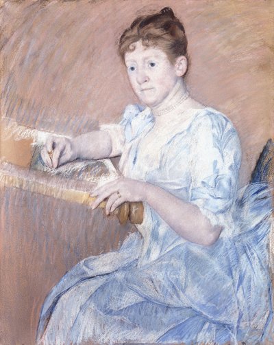 Mrs. Alexander J. Cassat in un abito da sera blu seduta a un telaio da arazzo da Mary Cassatt