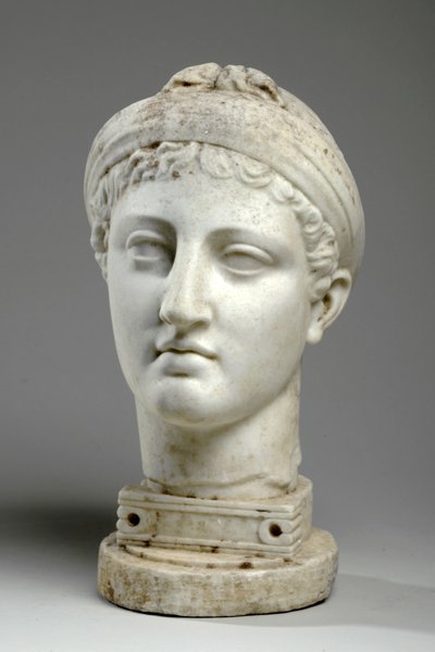 Busto di una Donna Greca da Mary Thornycroft