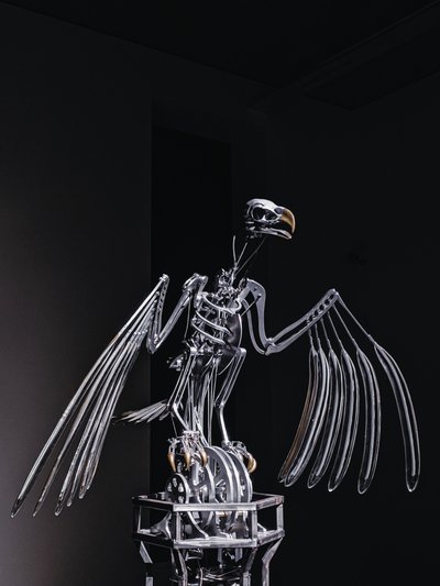 The Nerve Rack, 2019 (Acetale, Acrilico, Alluminio, Ottone, Circuiti elettrici, Vernice, PVC, Resina, Servomotori, Acciaio) da Mat Collishaw