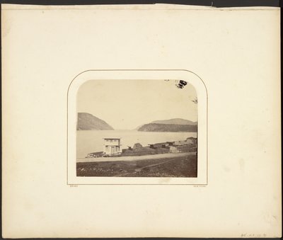 [Paesaggio con cannoni] da Mathew B. Brady
