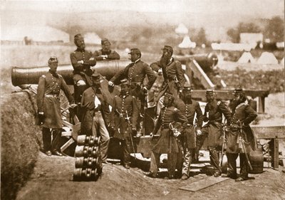 Generale Corcoran (estrema sinistra) e ufficiali del 69° Volontari di New York, 1861-65 da Mathew B. Brady