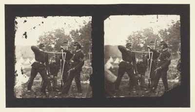 Senza titolo [soldati americani che posano con armi], 1850-1900 da Mathew Brady