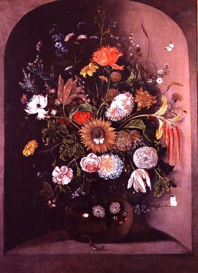 Fiori misti in una ciotola di vetro in una nicchia con una lucertola e un topo da Matthias Withoos