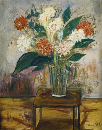 Vaso di fiori su un tavolo; Vase de Fleurs sur un Table da Maurice Utrillo