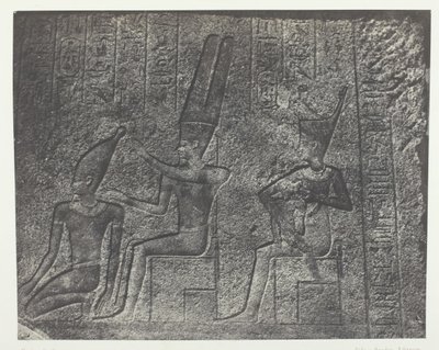 Palazzo di Karnak, sculture esterne del santuario di granito, Tebe, 1849-51, stampato 1852 da Maxime Du Camp