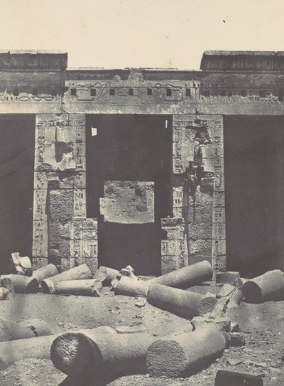 Tebe. Medinet-Habou. Parte orientale del Peristilio del Palazzo di Ramses-Miamun, 1850 da Maxime Du Camp
