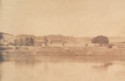 Vista presa a Est di Philae - Villaggio di Abou-Kouli, Strada di Assouan, 1849-50 da Maxime Du Camp