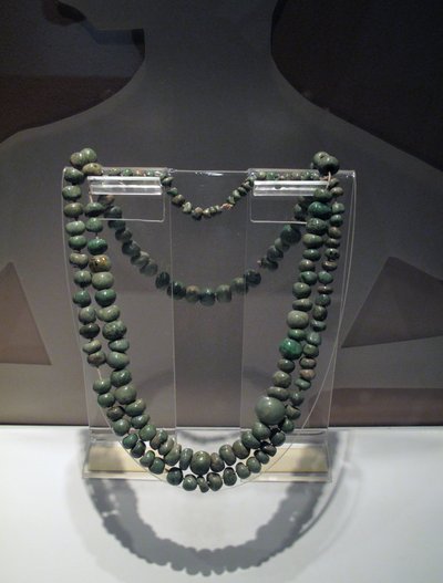 Collare di giada, periodo Classico Tardo, 600-900 d.C. (giada) da Mayan