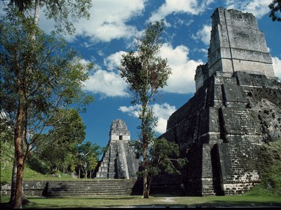 Tempio II di Tikal o tempio delle maschere, VII-VIII secolo da Mayan