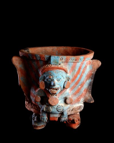 Arte precolombiana, civiltà Maya, periodo postclassico: vaso tripode con incensiere in argilla decorato con una testa. Da Nebaj, Quiche, Guatemala. Guatemala, Museo Nazionale di Archeologia e Etnologia da Mayan Mayan