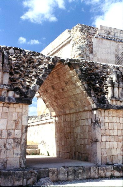 La Casa degli Uccelli, Tardo Classico Maya, c.700-900 d.C. (foto) da Mayan Mayan
