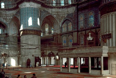 Arte ottomana: vista interna della Moschea Blu costruita tra il 1609 e il 1616 da Mehmet Aga