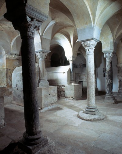 Arte merovingia: veduta della cripta dell